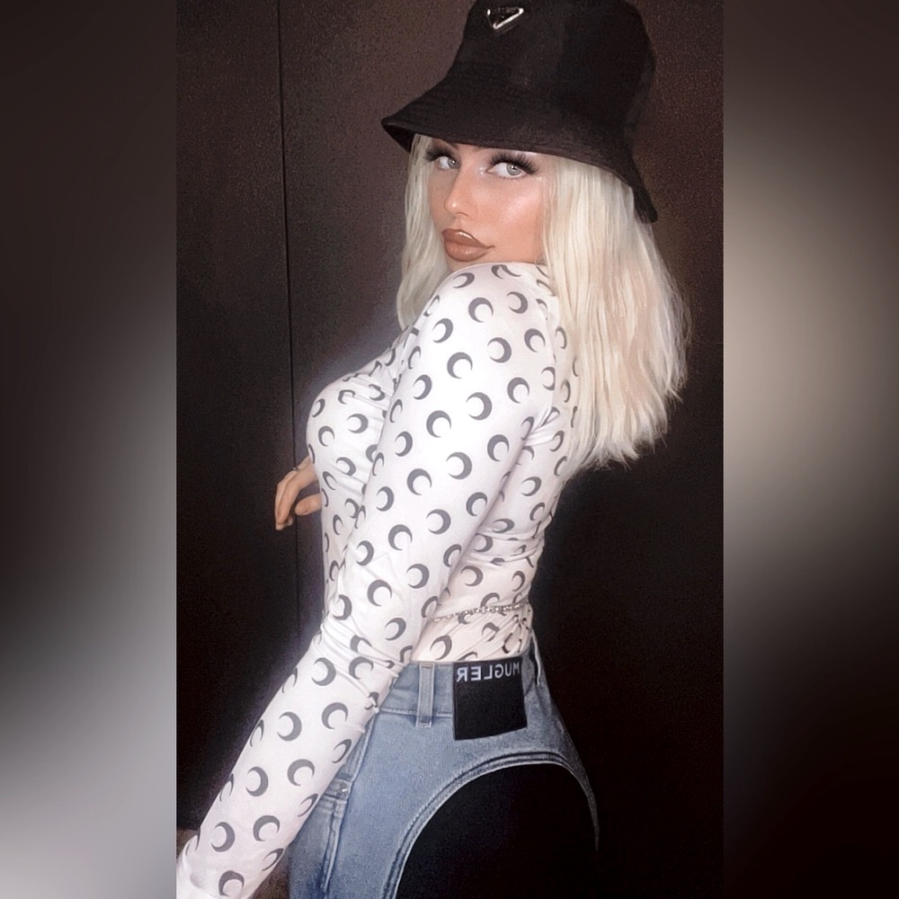 Meet your Posher, Samantha aka Cdn Barbie🫶🏻